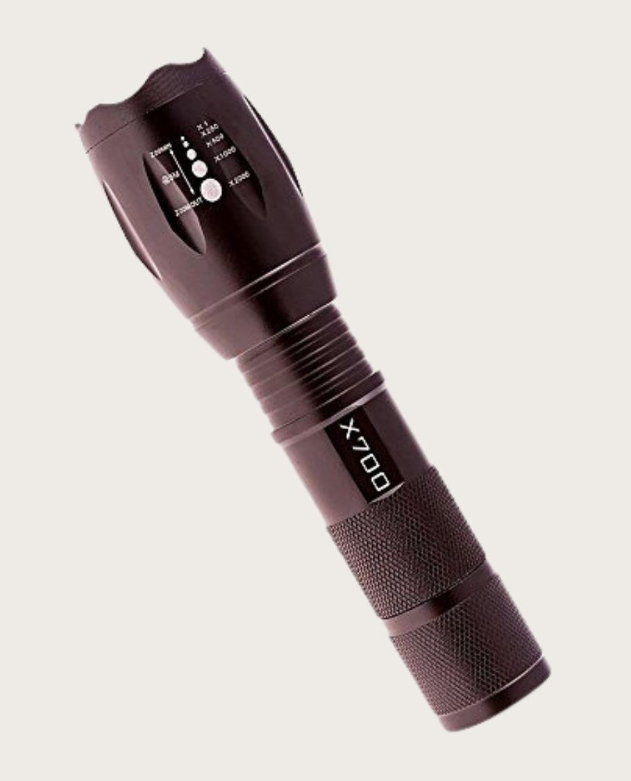 Tactical flashlight